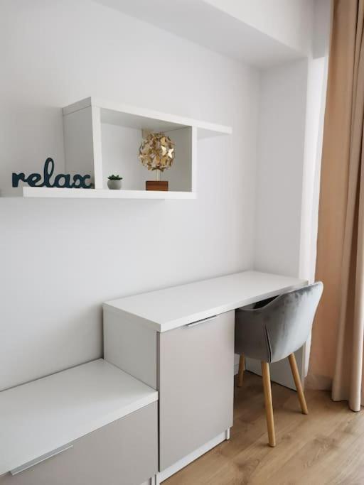 City Center Accommodation - 404 Resicabánya Kültér fotó